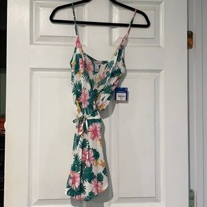 floral wrap romper size Medium